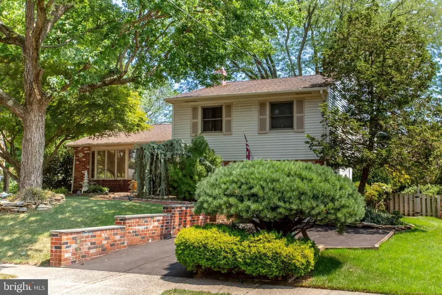 527 Cedarbrook Rd, Southampton, PA 18966 - #2