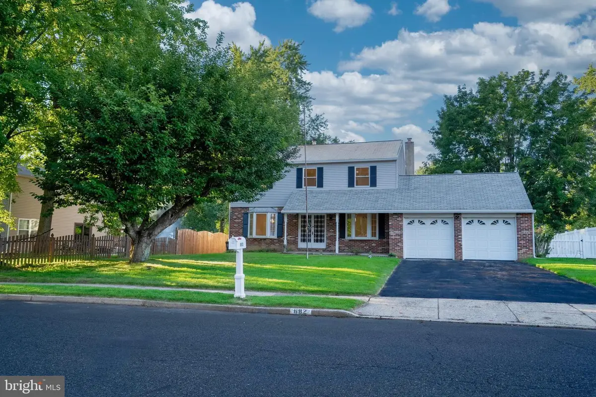 682 Woodlyn Dr, Feasterville Trevose, PA 19053 - #1