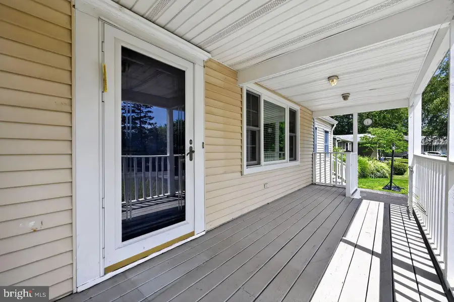 20 Lawndale Dr, Yardley, PA 19067 - #2