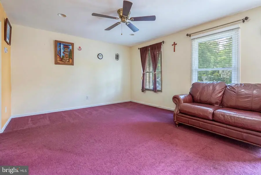 227 Grove Cir #60, Sellersville, PA 18960 - #3