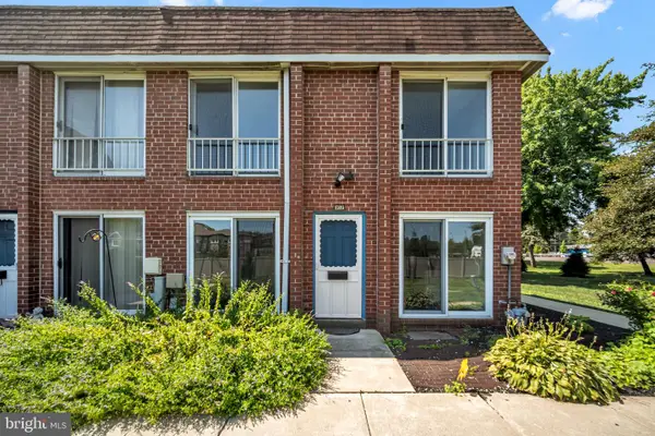 107 Lexington Ct, WARMINSTER, PA 18974