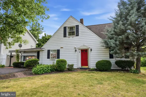 139 Northpark Dr, LEVITTOWN, PA 19054
