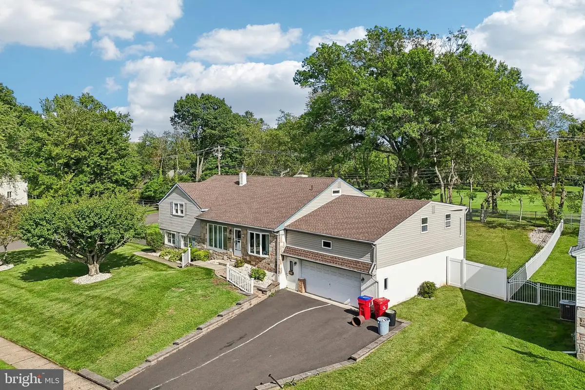 865 Worthington Dr, Warminster, PA 18974 - #1