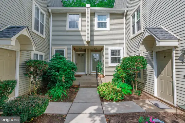 2211 Society Pl, NEWTOWN, PA 18940