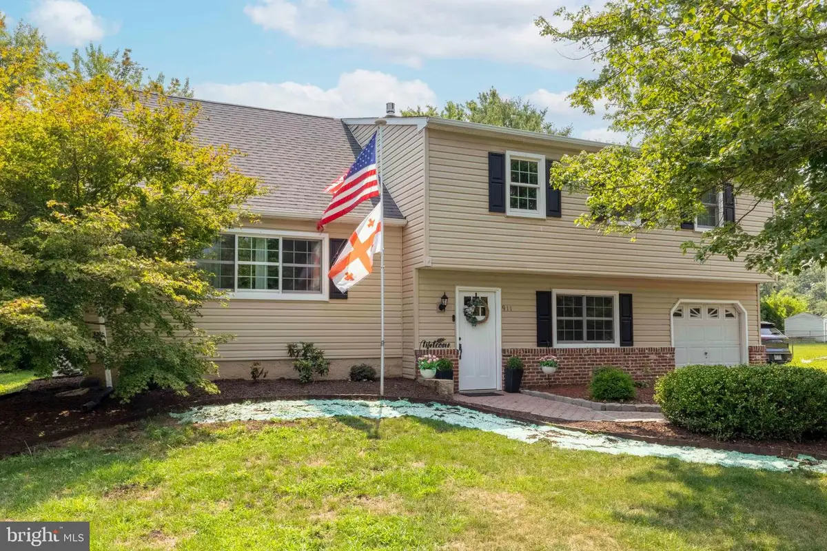 911 Liberty Ln, Warrington, PA 18976 - #1