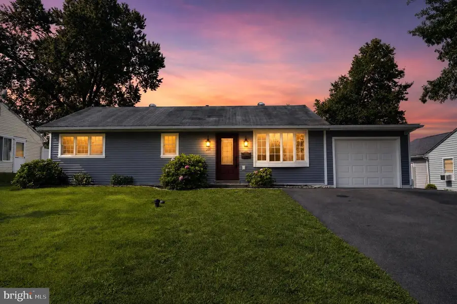 218 Tewksbury Rd, Fairless Hills, PA 19030 - #2