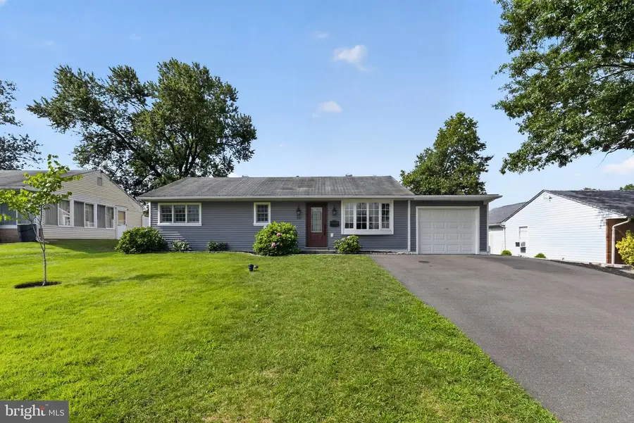 218 Tewksbury Rd, Fairless Hills, PA 19030 - #3