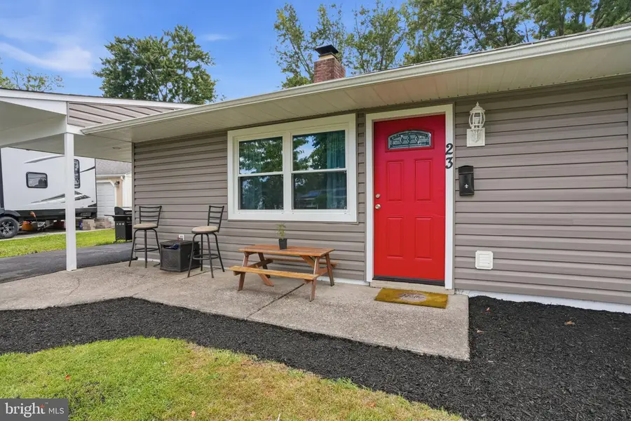 23 Boston Ivy Rd, Levittown, PA 19057 - #3