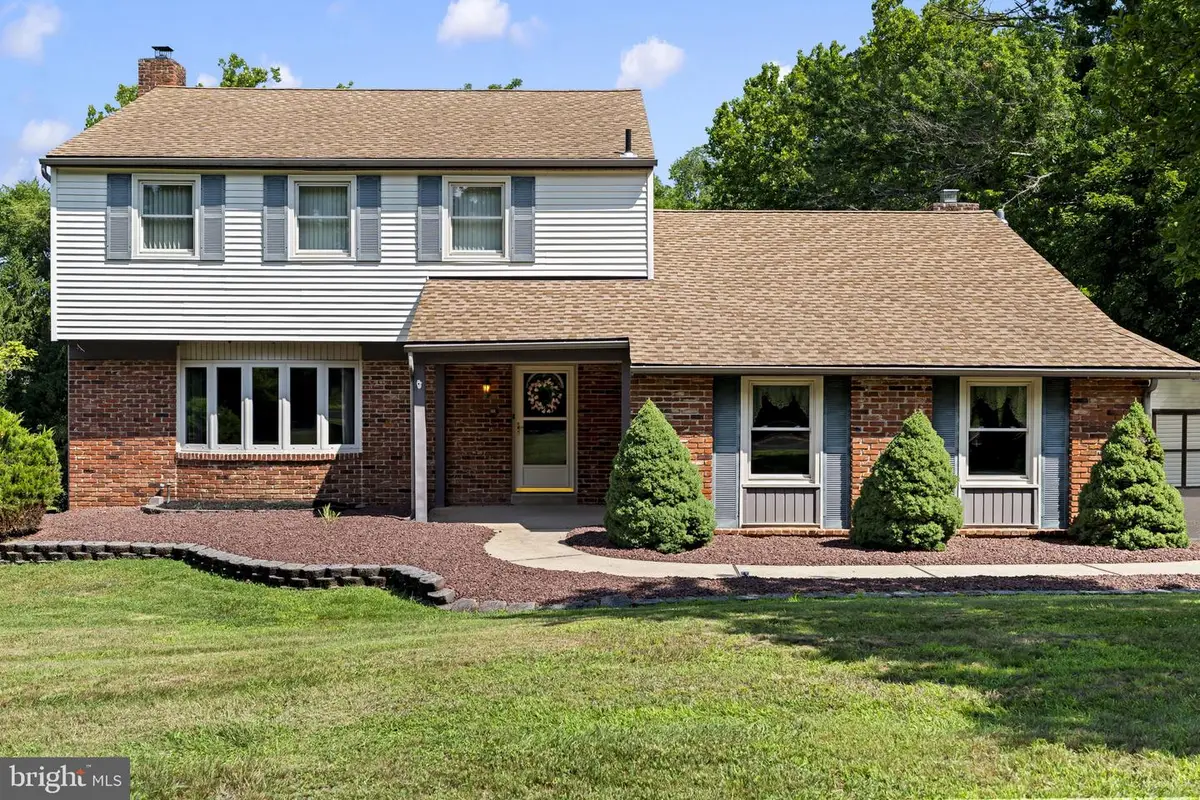 97 Lower Holland Rd, Southampton, PA 18966 - #1