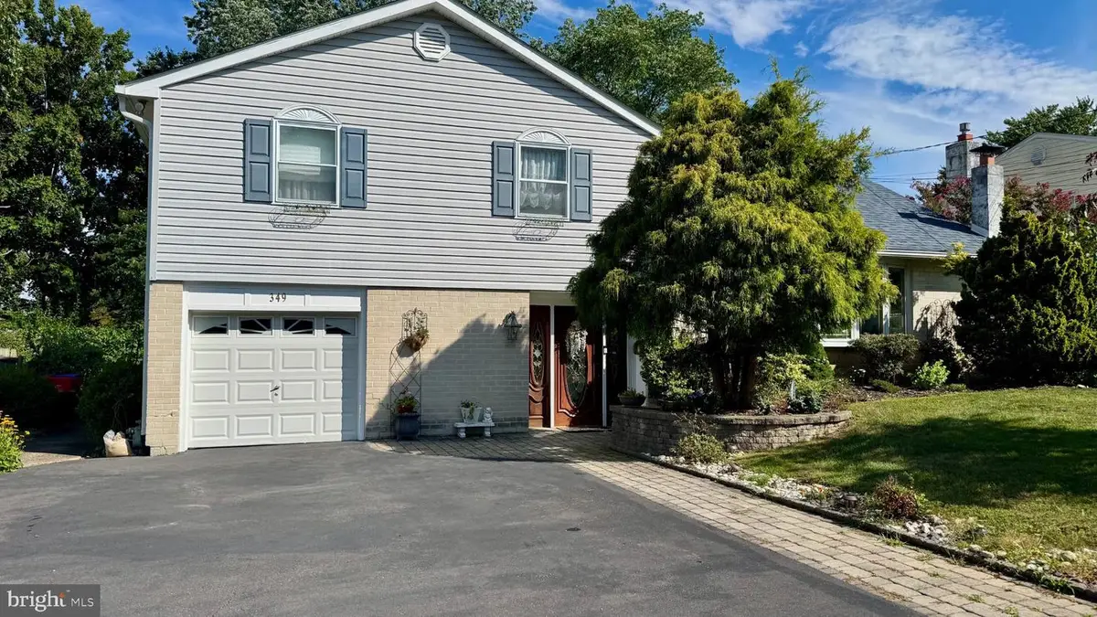 349 Rettop Pl, Warminster, PA 18974 - #1