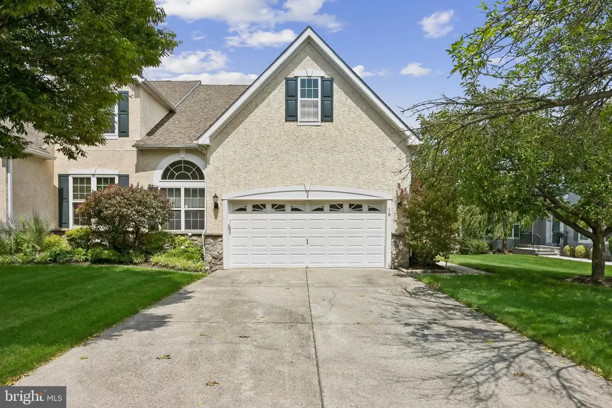 10 Bartons Mill Dr, Washington Crossing, PA 18977 - #1
