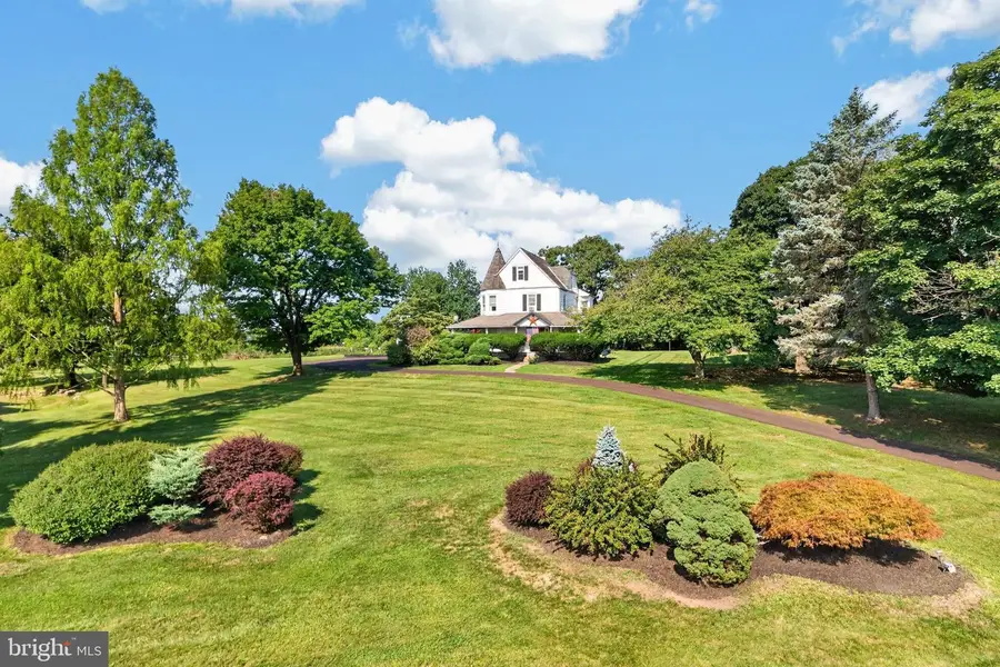 320 Hilltown Pike, Line Lexington, PA 18932 - #2