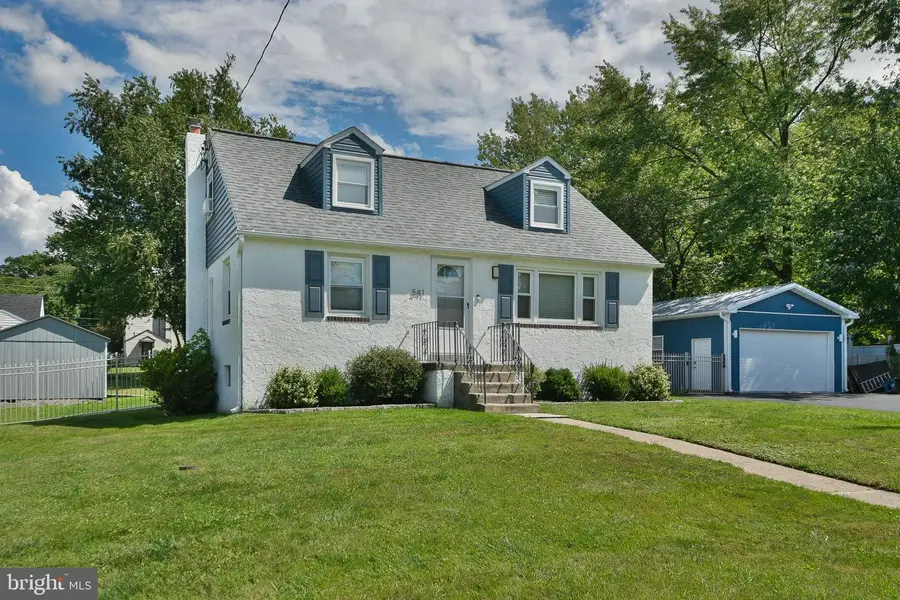 541 Highland Ave, Feasterville Trevose, PA 19053 - #2