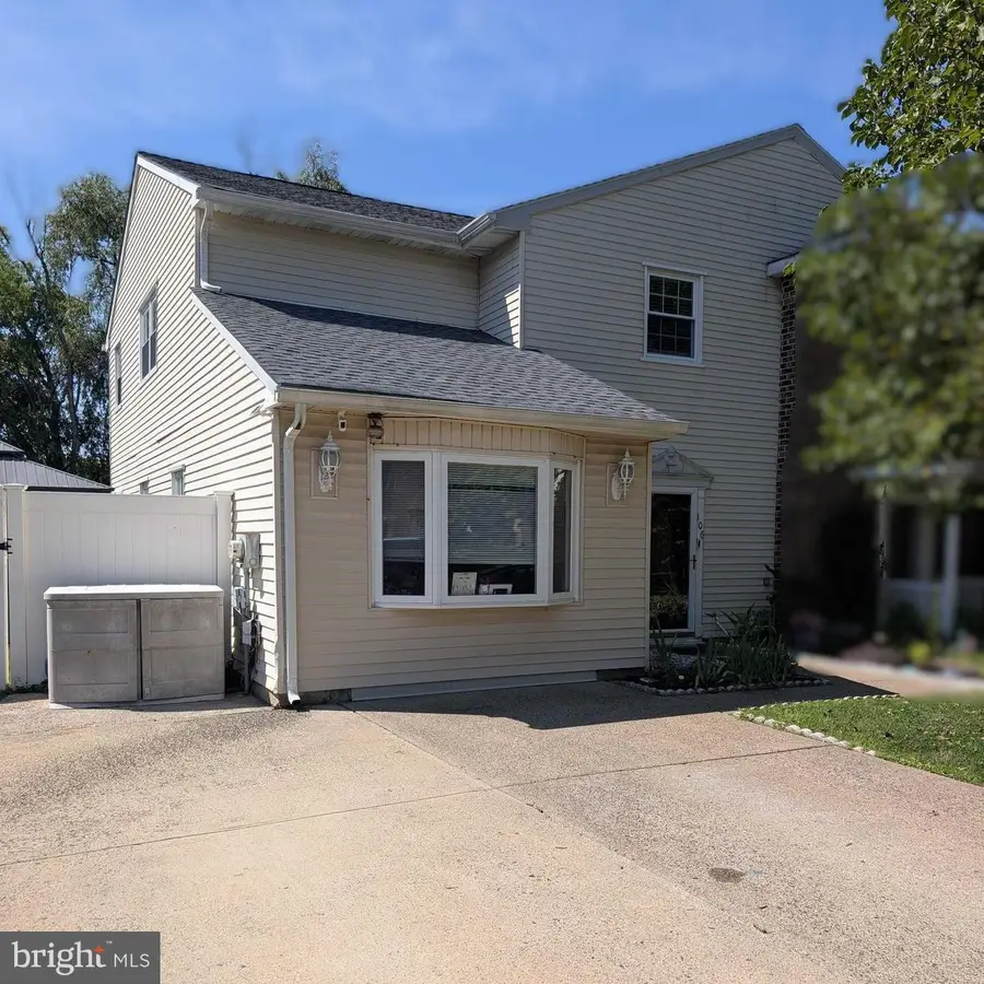 106 Winfield Ct, Fairless Hills, PA 19030 - #2