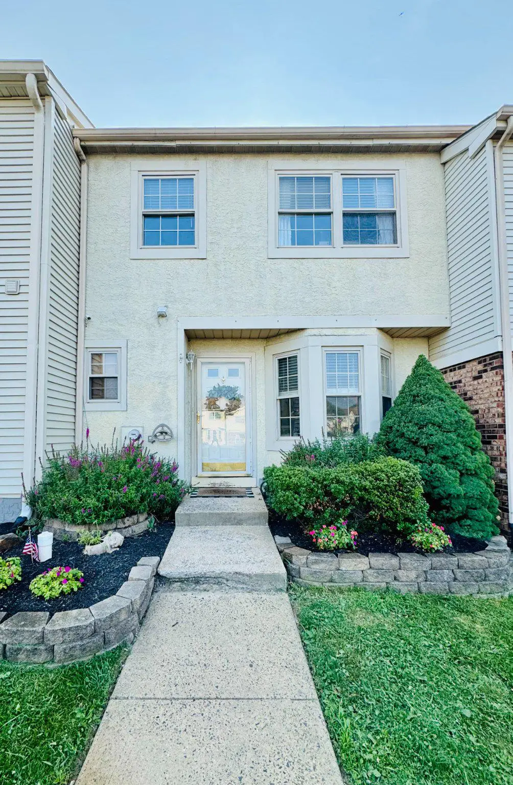 325 Wayne Ct, Holland, PA 18966 - #1