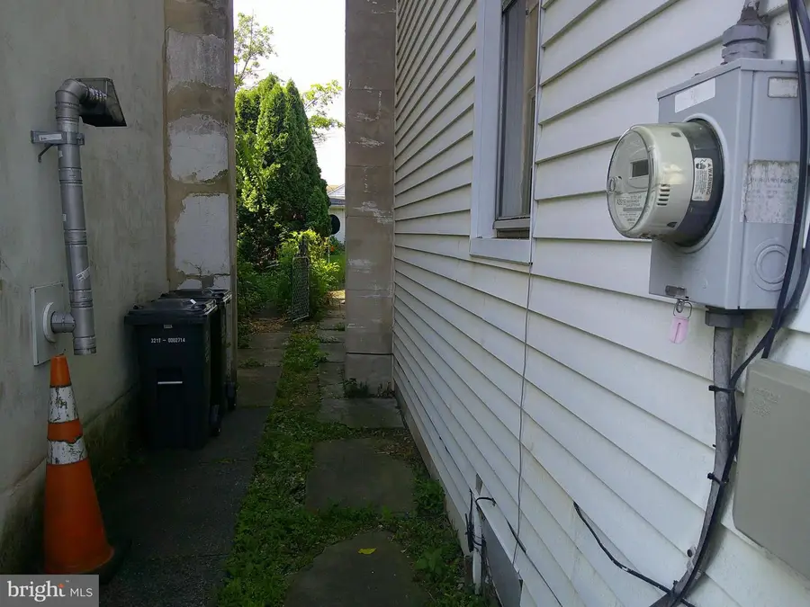 910 W Broad St, Quakertown, PA 18951 - #2