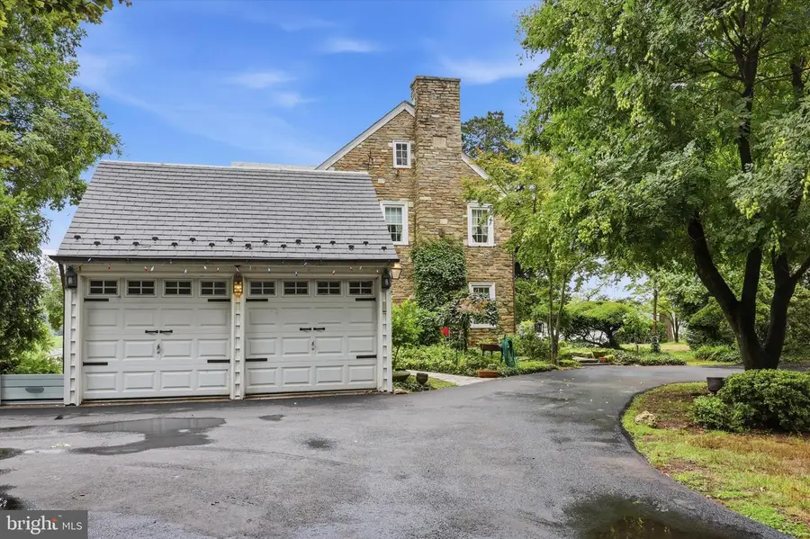 6502 N Radcliffe St, Bristol, PA 19007 - #2