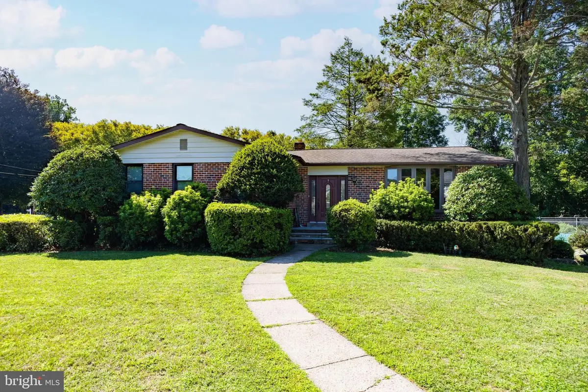 975 Spring View Dr, Southampton, PA 18966 - #1