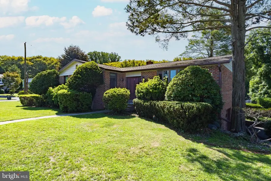 975 Spring View Dr, Southampton, PA 18966 - #2