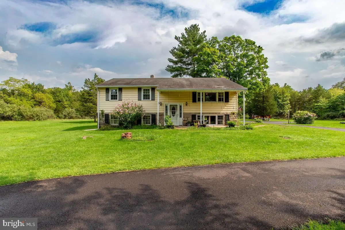 125 E Dark Hollow Road Rd, Pipersville, PA 18947 - #1