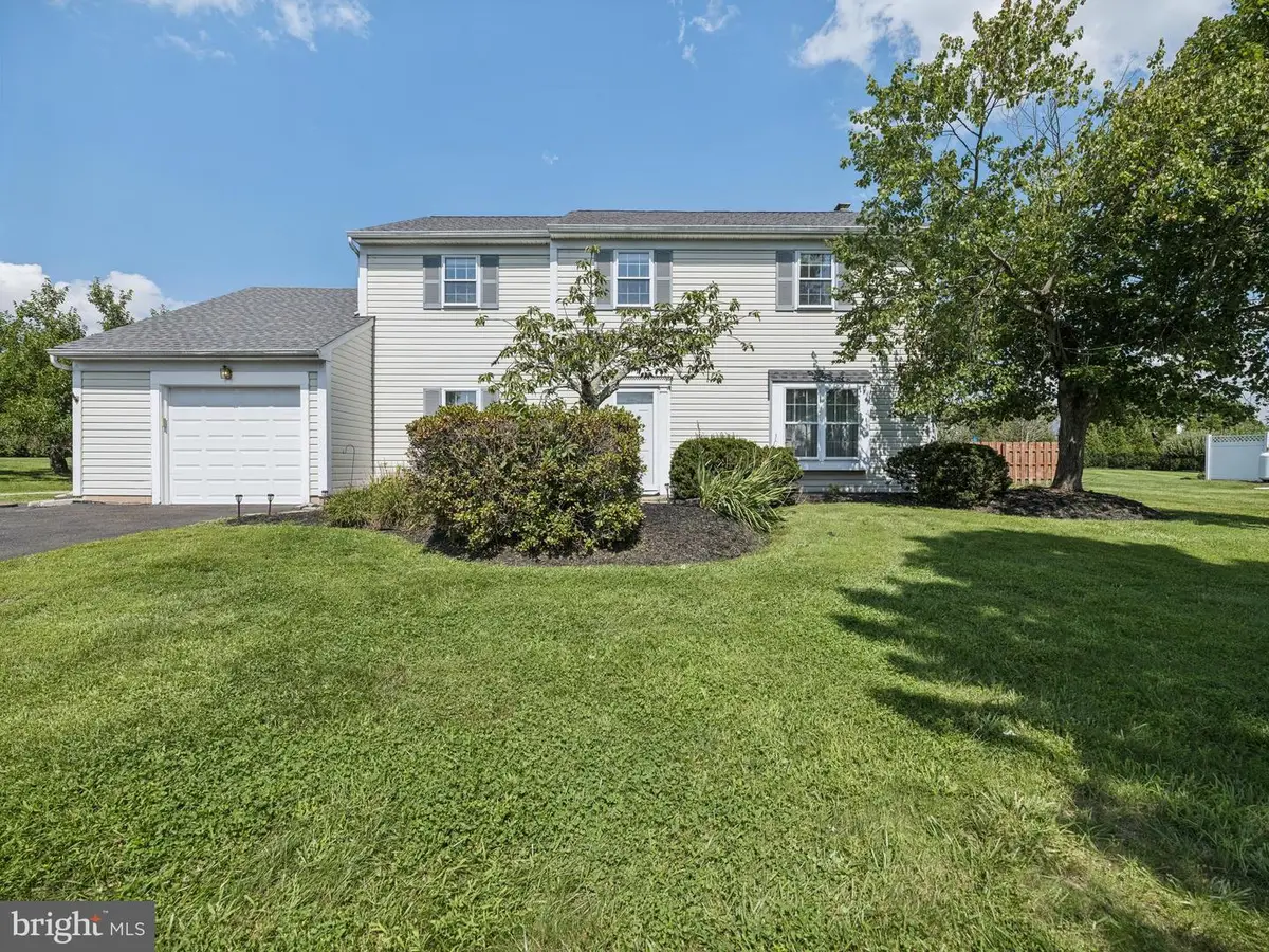 1561 Mulberry Cir, Warminster, PA 18974 - #1