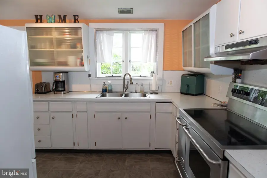 176 N Ambler St, Quakertown, PA 18951 - #2