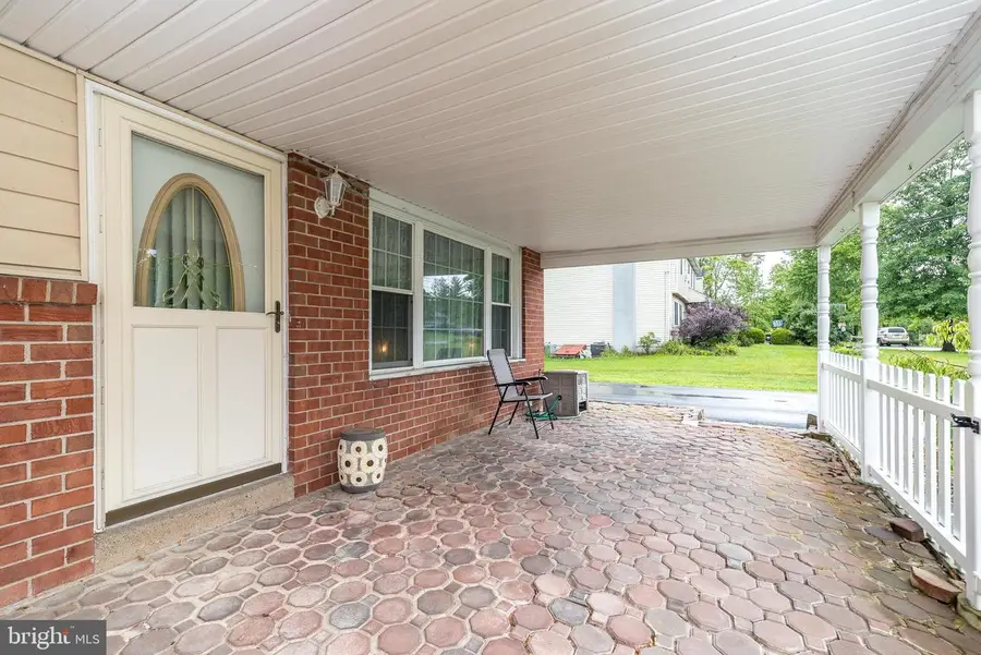 10 Mountain View Rd, Kintnersville, PA 18930 - #3