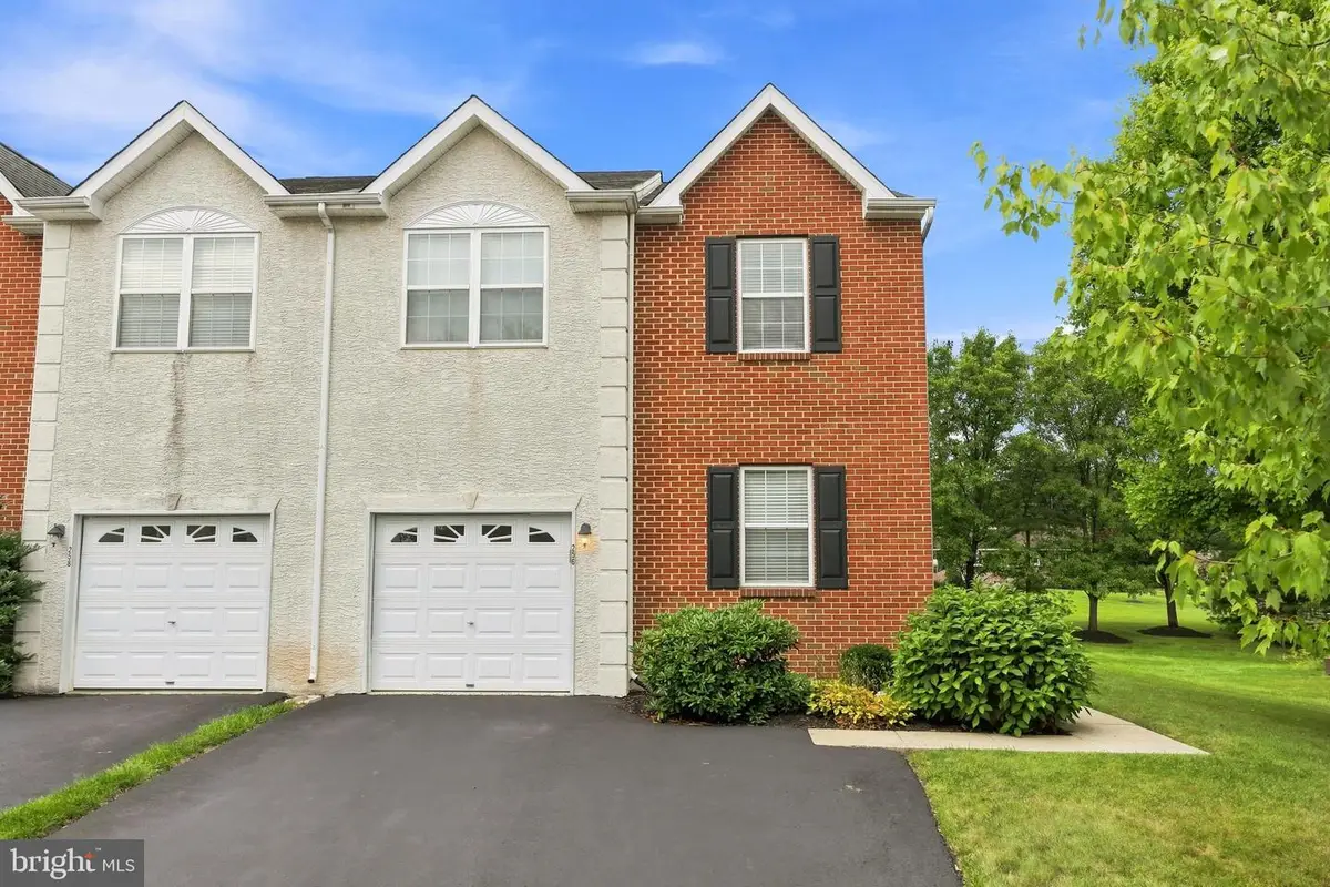 256 Hampshire Dr, Sellersville, PA 18960 - #1
