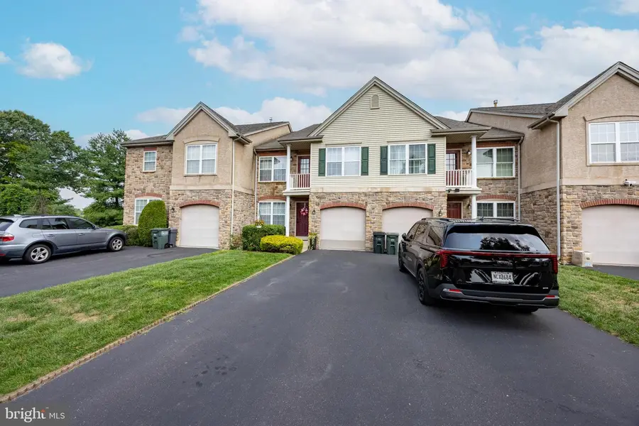 131 Ashley Dr, Feasterville Trevose, PA 19053 - #2