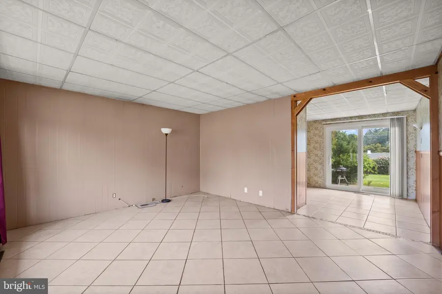 217 Suffolk Rd, Fairless Hills, PA 19030 - #3