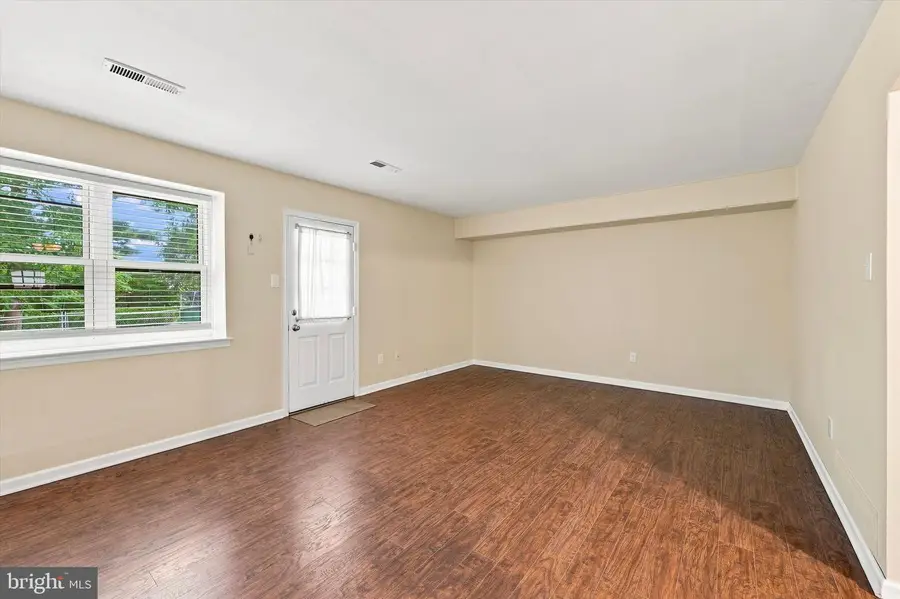 909 Clover Pl, Warminster, PA 18974 - #3