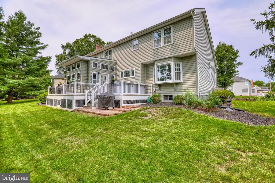 451 Knollbrook Dr, Langhorne, PA 19047 - #2