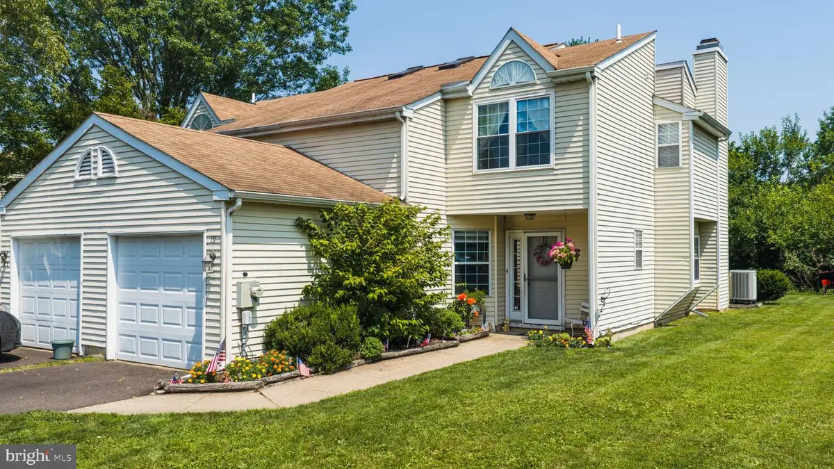 19 Kern Dr, Perkasie, PA 18944 - #1