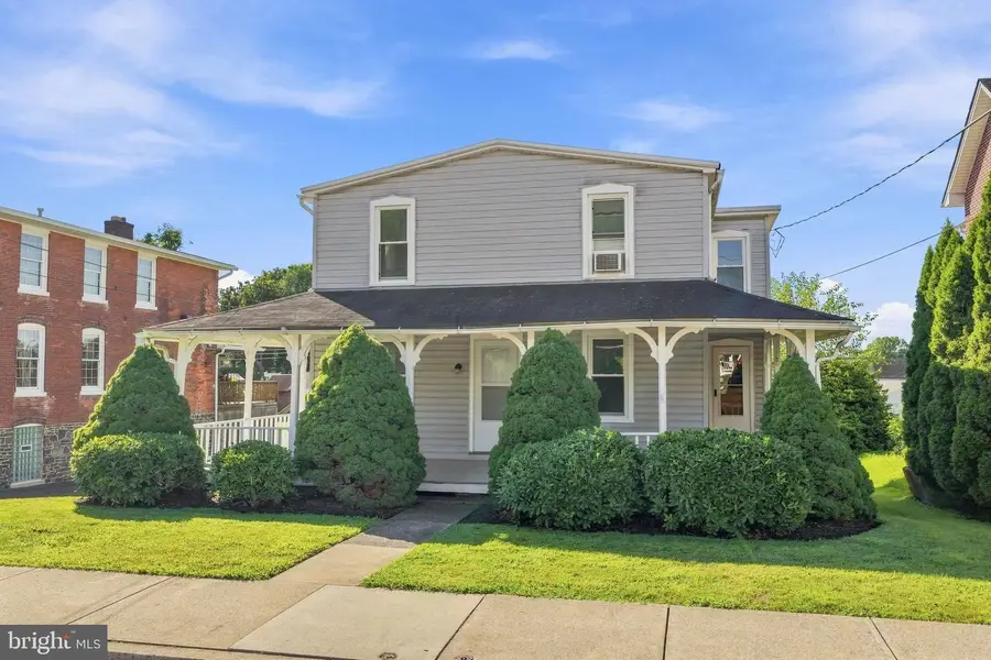 115 S 4th St, Perkasie, PA 18944 - #3