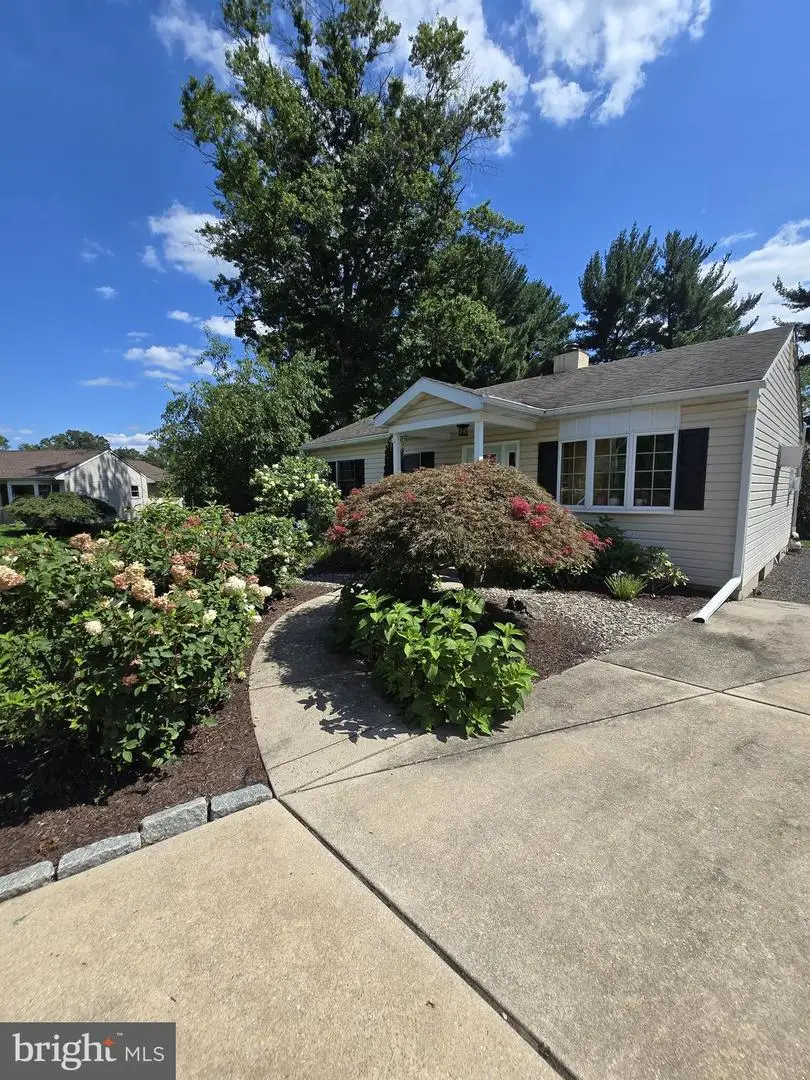 22 Elm Ter, Doylestown, PA 18901 - #2
