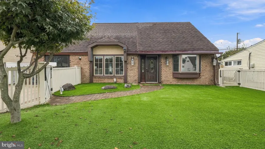 17 Jolly Ln, Levittown, PA 19055 - #2