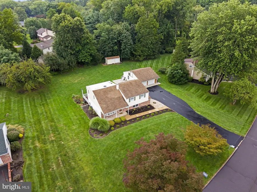55 Brook Dr, Southampton, PA 18966 - #2