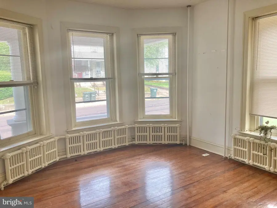 113/115 S 5th St, Perkasie, PA 18944 - #2