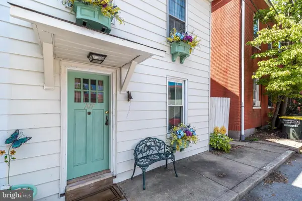 707 Wayside Way, RIEGELSVILLE, PA 18077