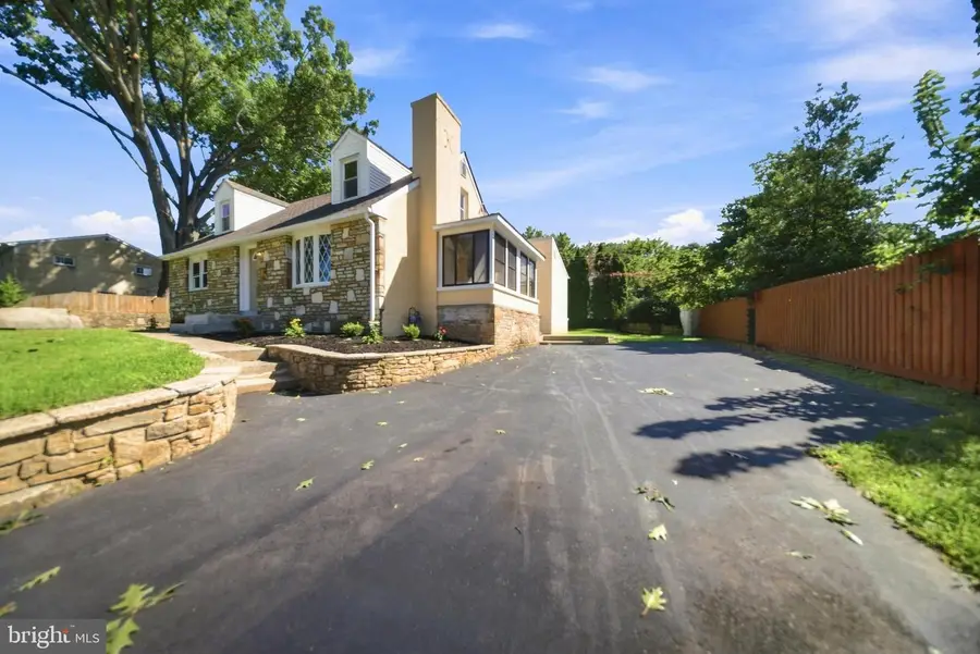 223 Rosewood Ave, Langhorne, PA 19047 - #3