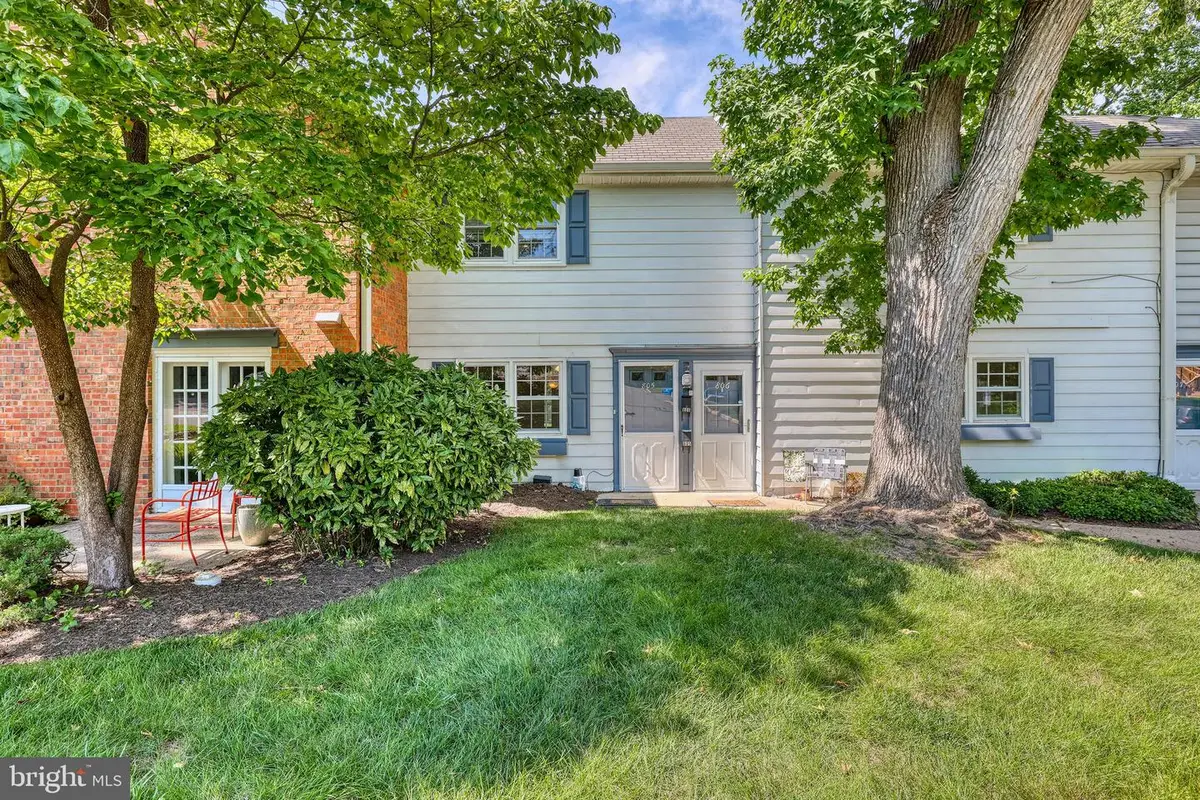 805 Yardley Commons, Yardley, PA 19067 - #1