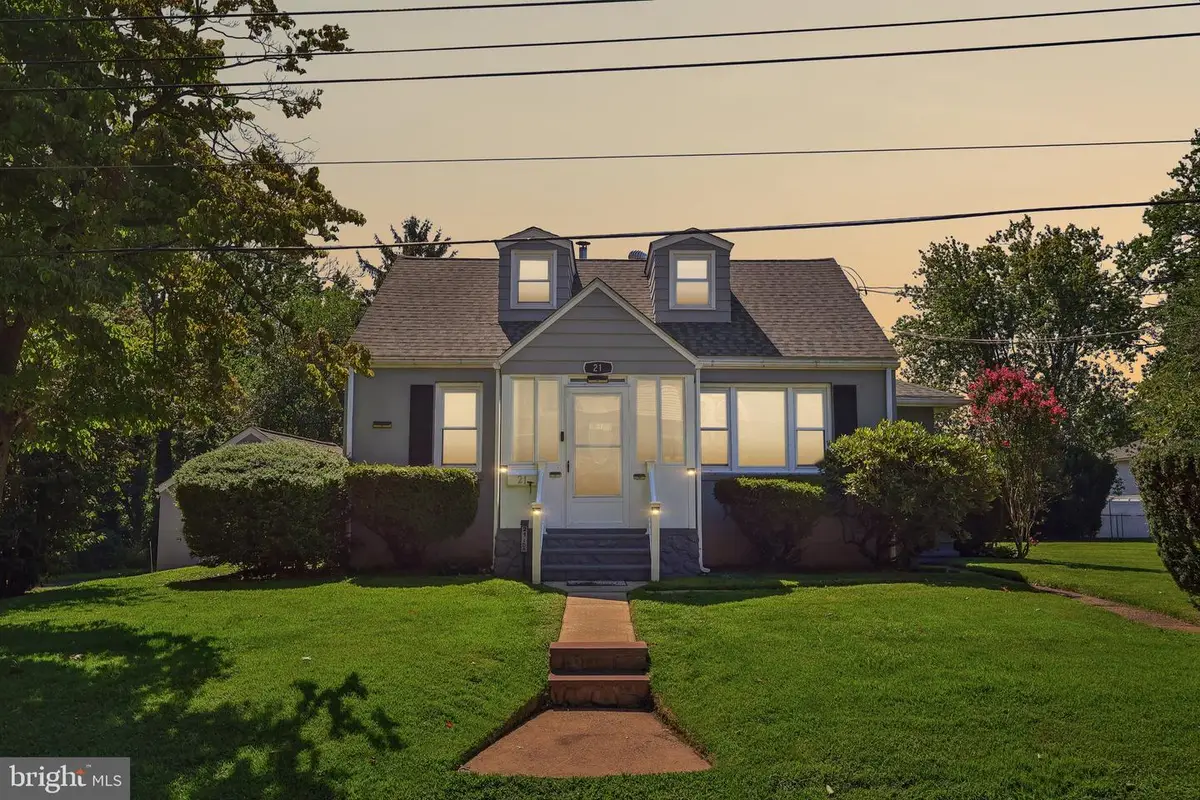 21 Ida Ave, Morrisville, PA 19067 - #1
