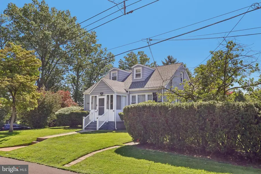 21 Ida Ave, Morrisville, PA 19067 - #3