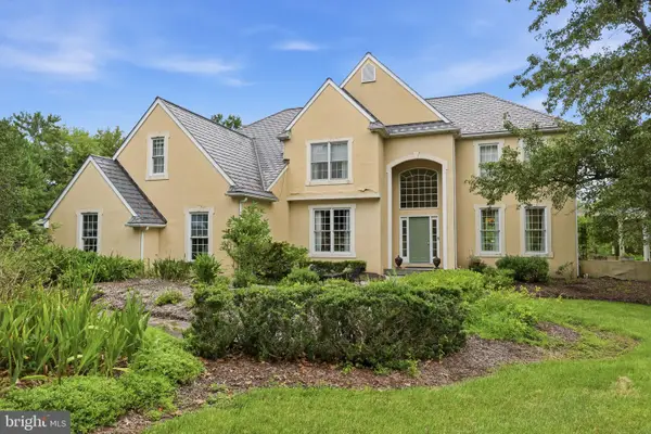 17 Davis Dr, WASHINGTON CROSSING, PA 18977