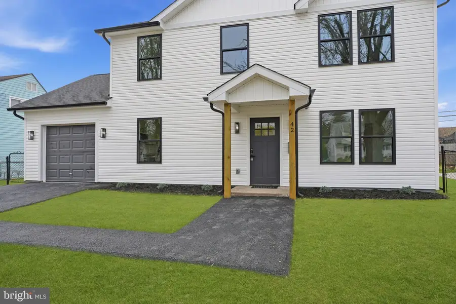 84 Ice Pond Rd, Levittown, PA 19057 - #3