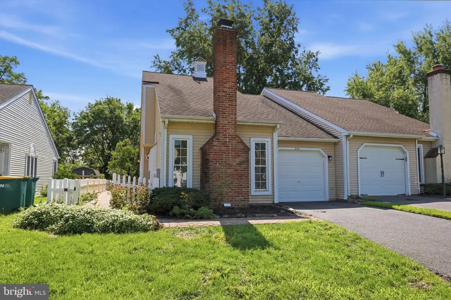 285 Woods Edge Pl, Langhorne, PA 19047 - #2