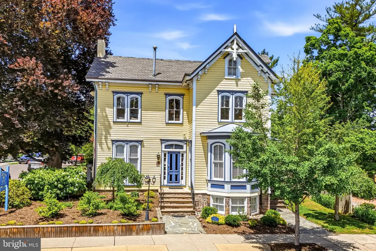 80 W Bridge St, New Hope, PA 18938 - #1