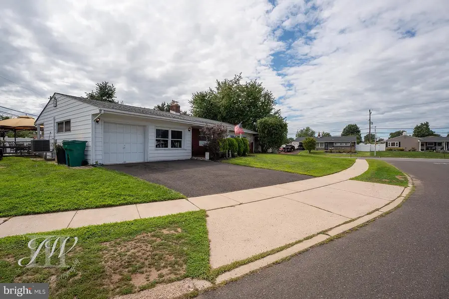 35 Spiral Ln, Levittown, PA 19055 - #3