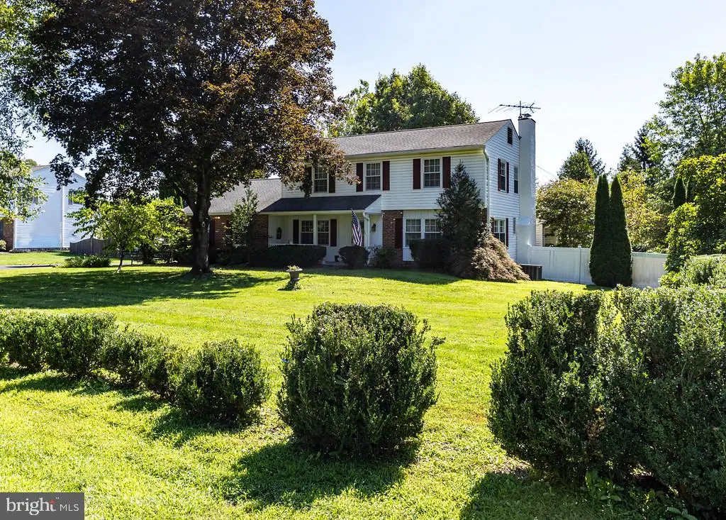28 Valley View Dr, Fountainville, PA 18923 - #1