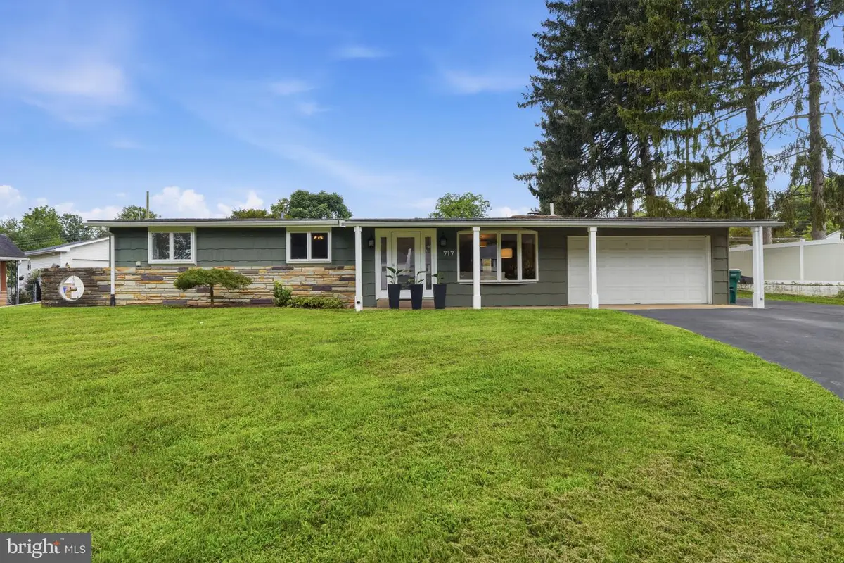 717 Kleckner Rd, Bensalem, PA 19020 - #1